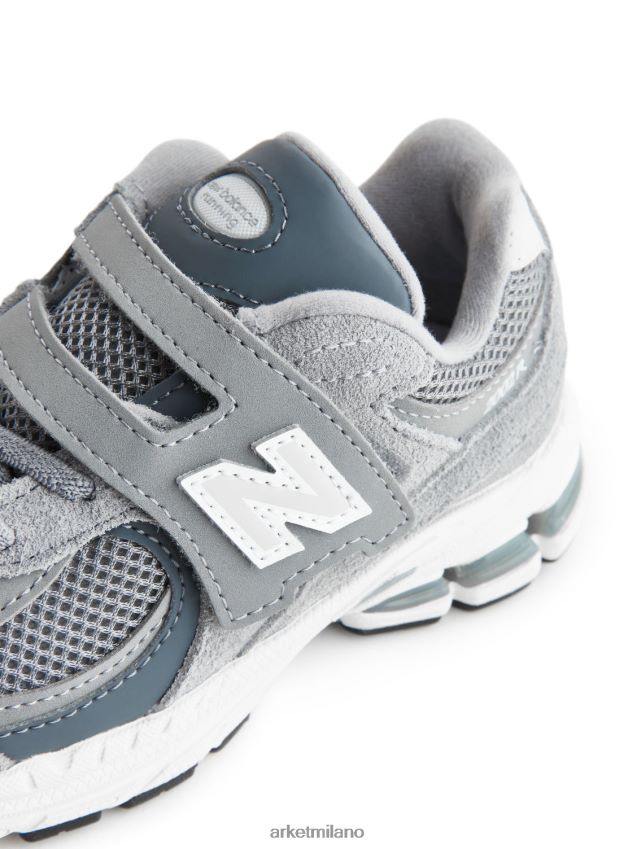 calzature esso ARKET bambini New Balance 2002 formatori giovanili grigio 6F0F6L1404