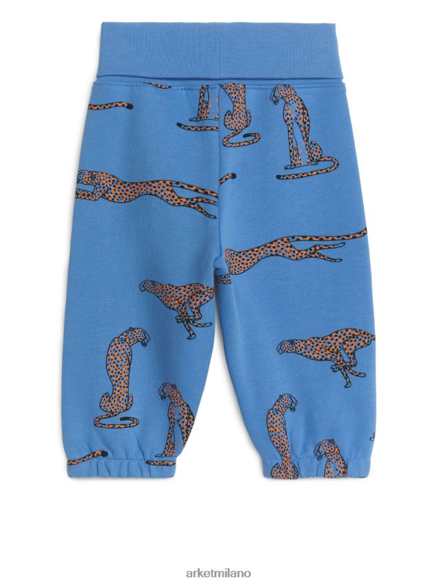 vestiario esso ARKET bambini pantaloni della tuta in jersey con risvolto blu/ghepardo 6F0F6L1684