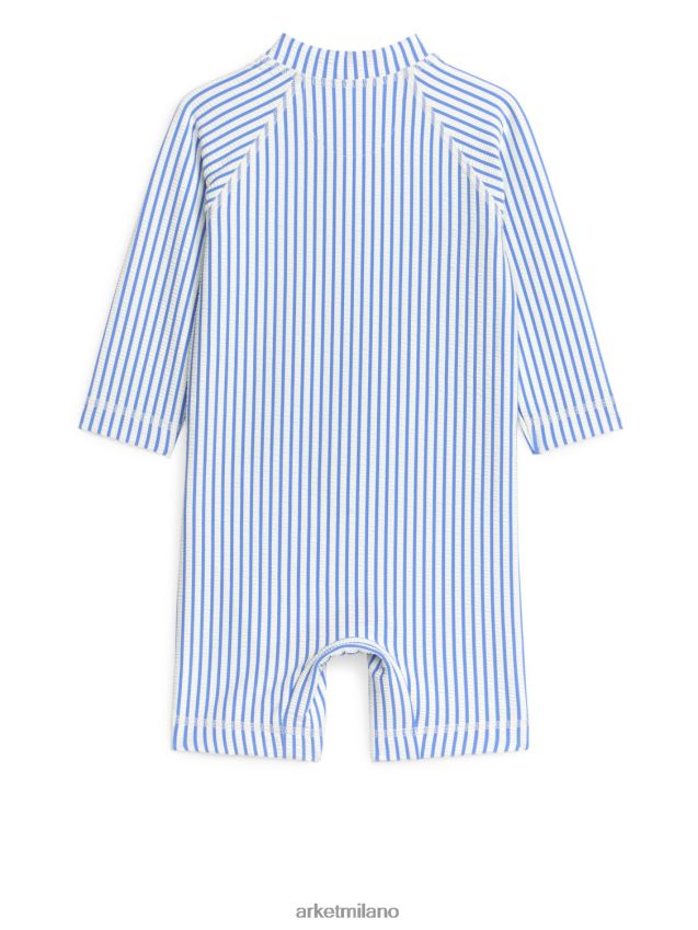 vestiario esso ARKET bambini tuta lunga da bagno in seersucker UV blu/strisce 6F0F6L1752
