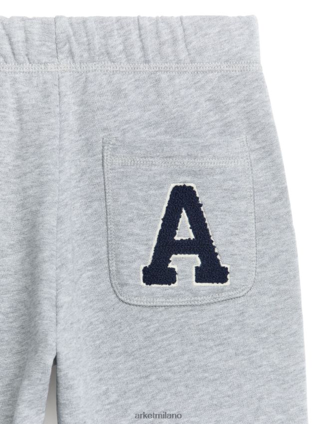 vestiario esso ARKET bambini pantaloni della tuta universitari grigio melange 6F0F6L1580
