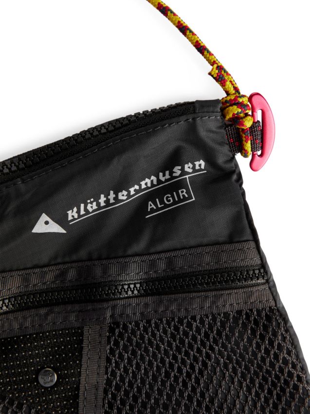 borse esso ARKET unisex borsa per accessori klattermusen algir nero 6F0F6L1199