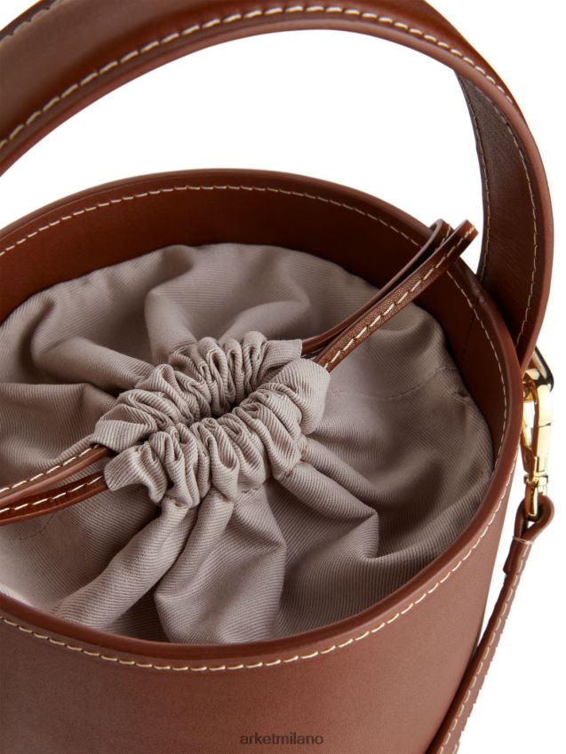 borse esso ARKET unisex piccola borsa a secchiello in pelle marrone 6F0F6L768