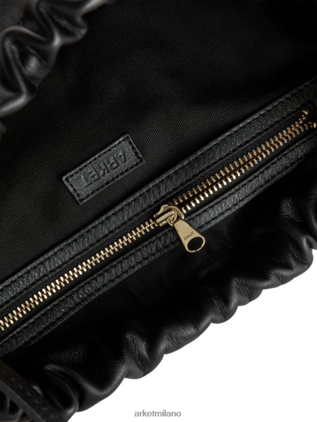 borse esso ARKET unisex pochette in pelle arricciata nero 6F0F6L769