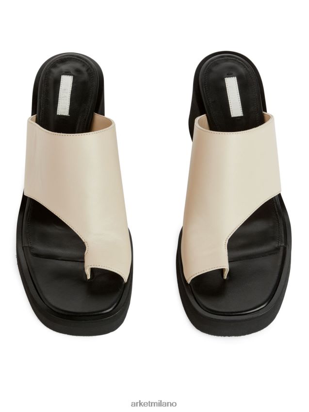 calzature esso ARKET donne sandali larghi in pelle slip-in bianco sporco/nero 6F0F6L696