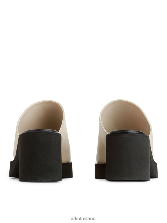 calzature esso ARKET donne sandali larghi in pelle slip-in bianco sporco/nero 6F0F6L696