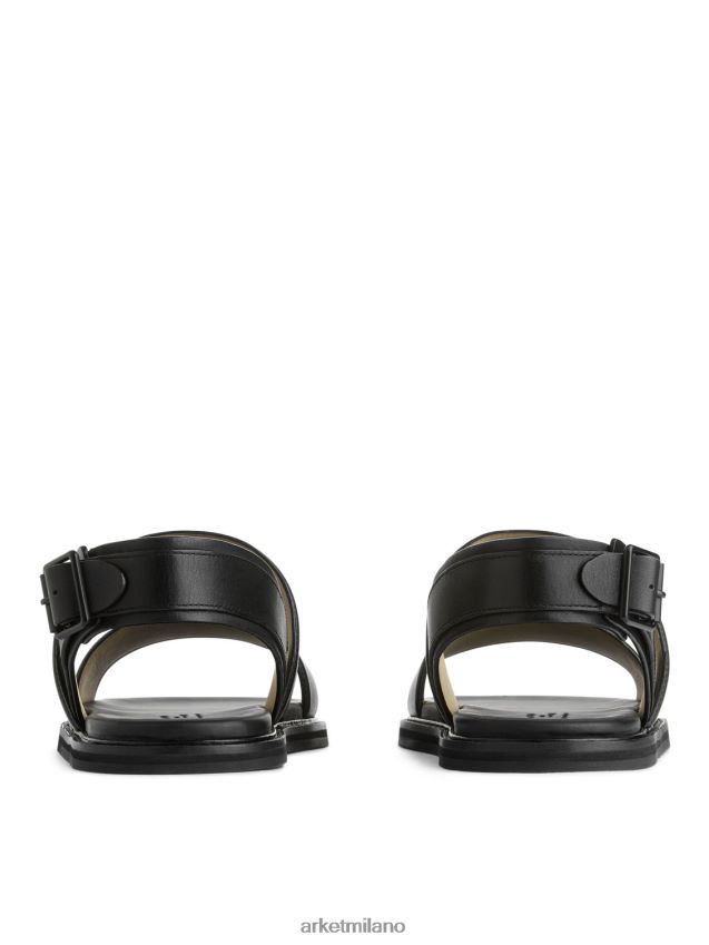 calzature esso ARKET uomini sandali in pelle con fibbia nero 6F0F6L1271