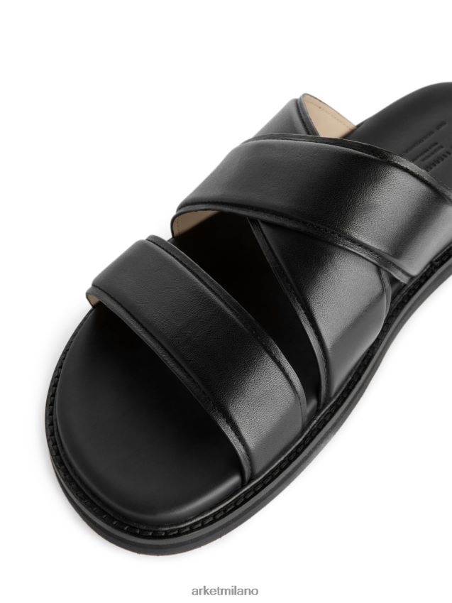 calzature esso ARKET uomini sandali scorrevoli in pelle nero 6F0F6L1272
