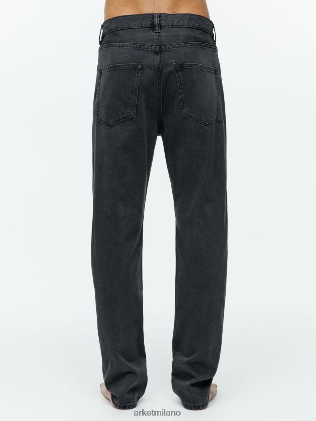 vestiario esso ARKET uomini jeans affusolati rilassati sulla costa nero lavato 6F0F6L1099