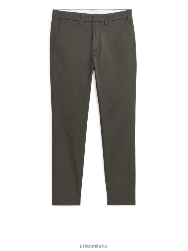 vestiario esso ARKET uomini pantaloni chino slim elasticizzati verde kaki 6F0F6L1071